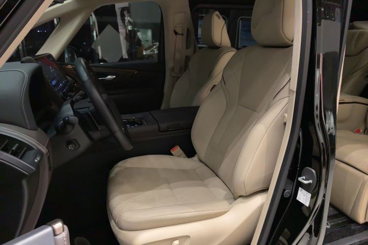 Used Toyota Vellfire 2024 Crown Dual-Engine 2.5L Supreme Executive Edition Left Front Seat