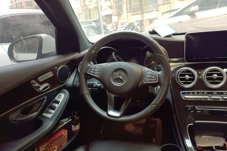 Used Mercedes-Benz GLC 2017 GLC 260 4MATIC Luxury Model