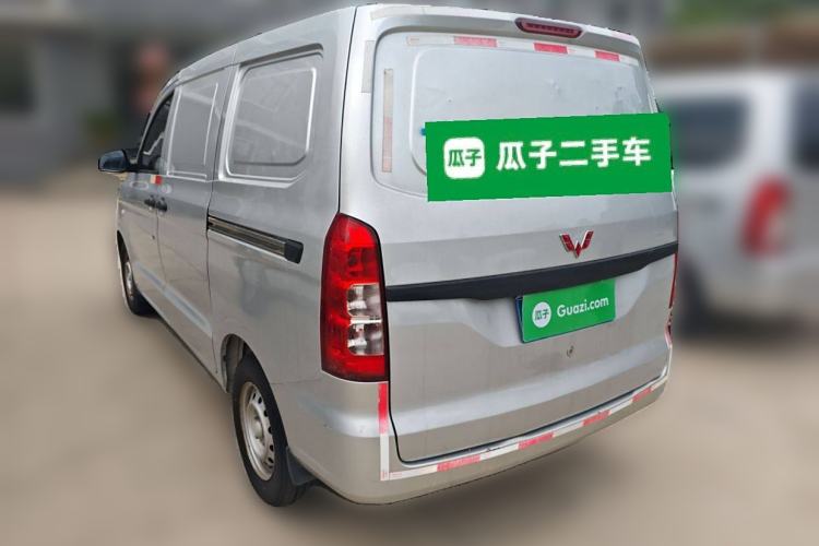 Used Wuling Hongguang V 2021 1.5L Jingqu Edition Enclosed-Window Vehicle LAR