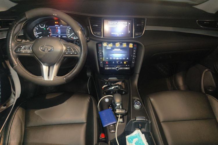 Used Infiniti QX50 2020 Revised Version 2.0T Two-Wheel Drive Fashion Edition Center Console