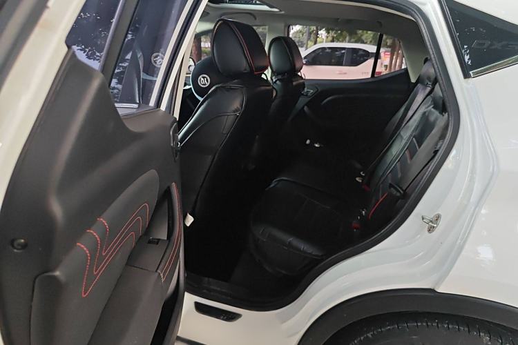 Used Soueast DX3 2018 1.5L Manual Luxury Model
