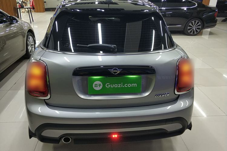 Used MINI 2023 1.5T COOPER Artist Five-Door Edition Rear