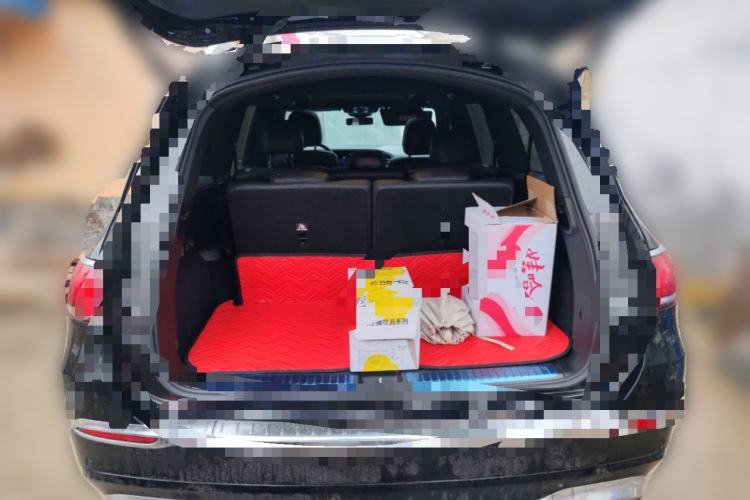 Used Mercedes-Benz GLS  Trunk