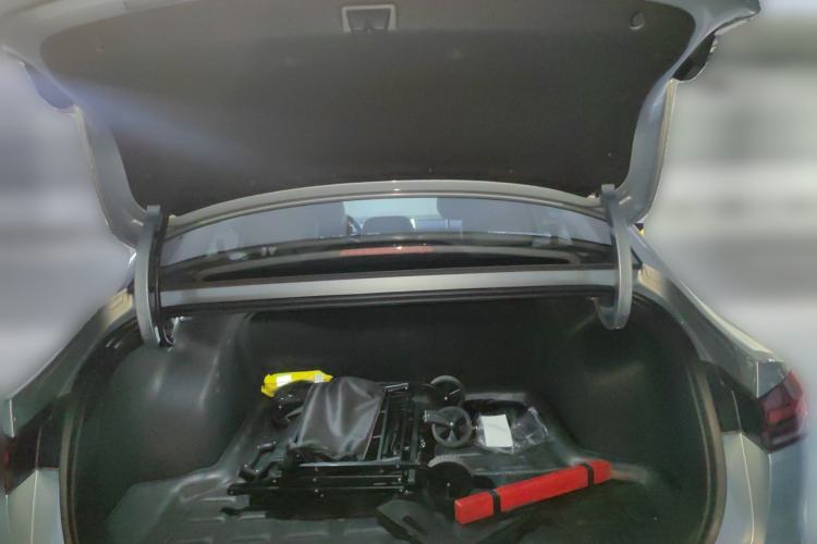 Used Roewe D6 2025 450km Deluxe Edition