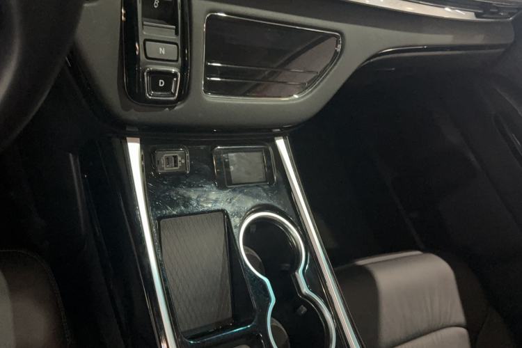 Used Honda Elysion 2022 2.0L eHEV Luxury Edition Gear Lever