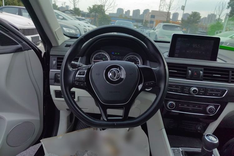 Used FORTHING Joyear S50 2017 1.5L Manual Luxury Model
