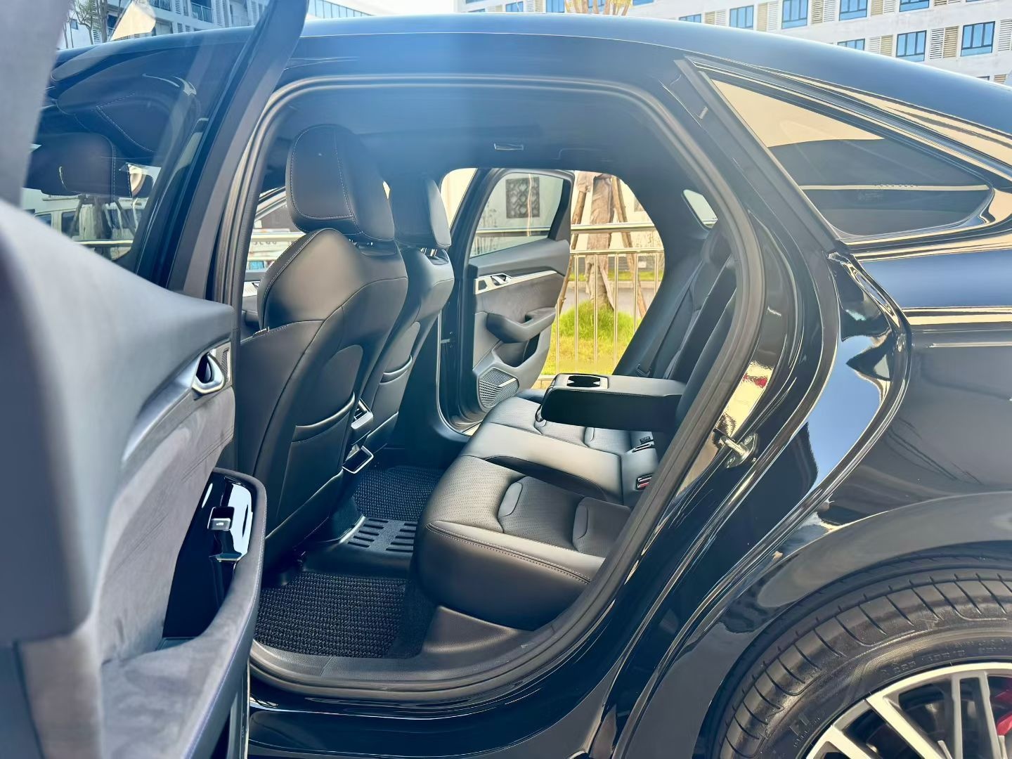 Geely Auto Preface 2024 2.0TD Xiaohan Edition — снимка 16