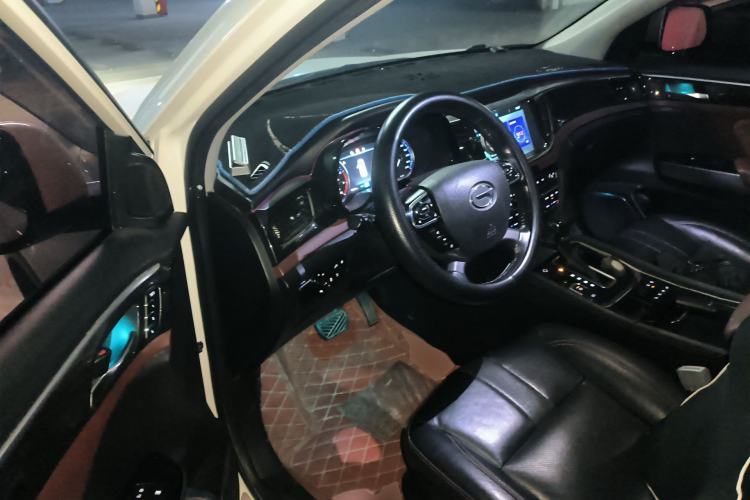 Used GAC Trumpchi GS8 2017 320T Two-Wheel Drive Luxury Smart Connectivity Version (7 Seats)