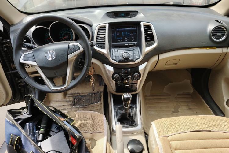 Used CHANGAN Eado 2012 1.6L Manual Luxury Version China IV Standard
