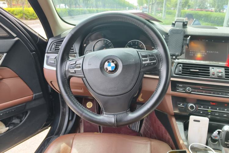 Used BMW 5 Series 2014 525Li Leading Model
