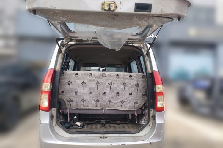 Used Wuling Hongguang 2014 1.5L Base Version Trunk