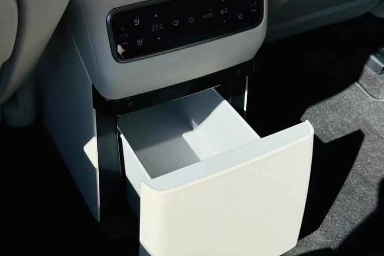 Used Li Auto Li Auto i8 2025 Model Standard Version
