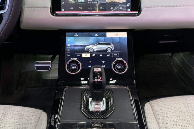 Used Land Rover Range Rover Evoque 2021 Range Rover Velar L 249PS R-Dynamic First Edition