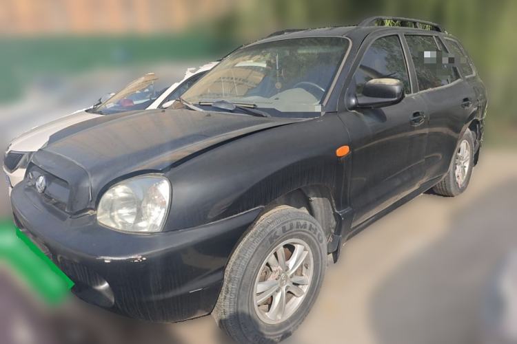 Used Huatai Santa Fe Classic 2012 2.0L Gasoline Manual Two-Wheel Drive with Sunroof