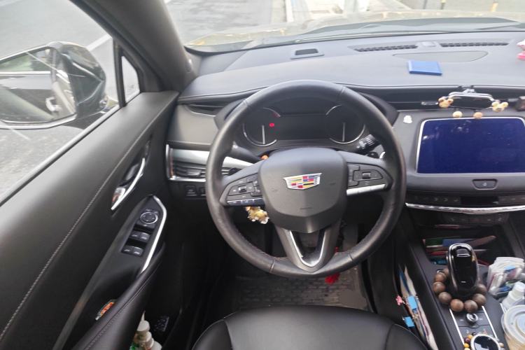 Used Cadillac XT4 2023 28T Two-Wheel-Drive Luxury Version