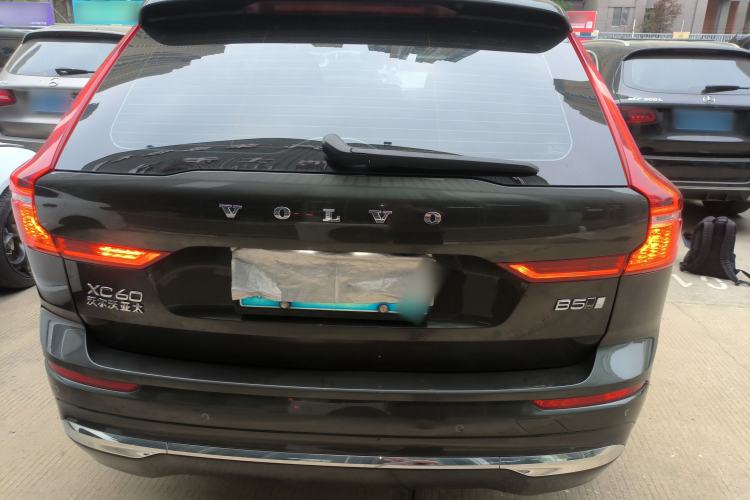 Used Volvo XC60 2022 B5 4x4 Smart Luxury Edition
