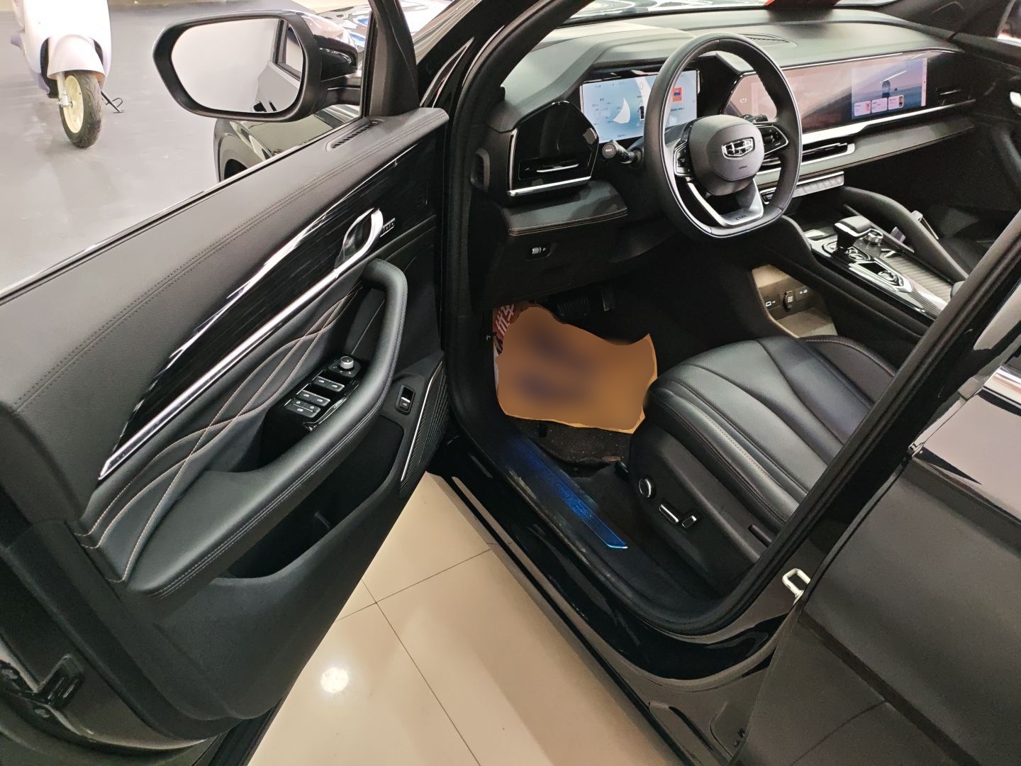 Geely Auto Monjaro L 2024 2.0TD DCT EVO Two-Wheel Drive Long-Range Version — снимка 18