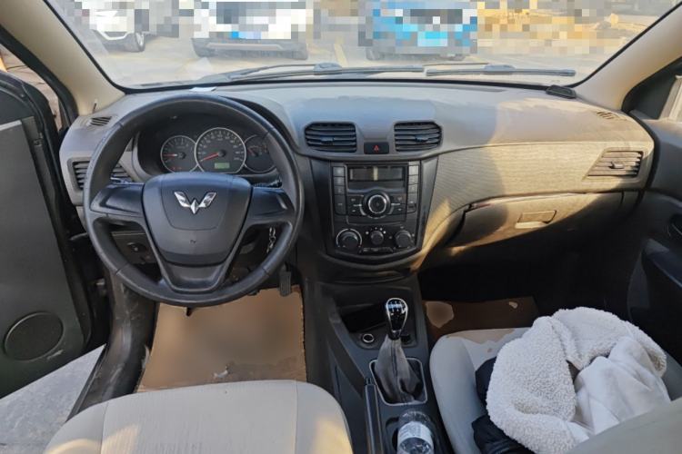 Used Wuling Hongguang 2015 1.5L S Basic Version China V Standard