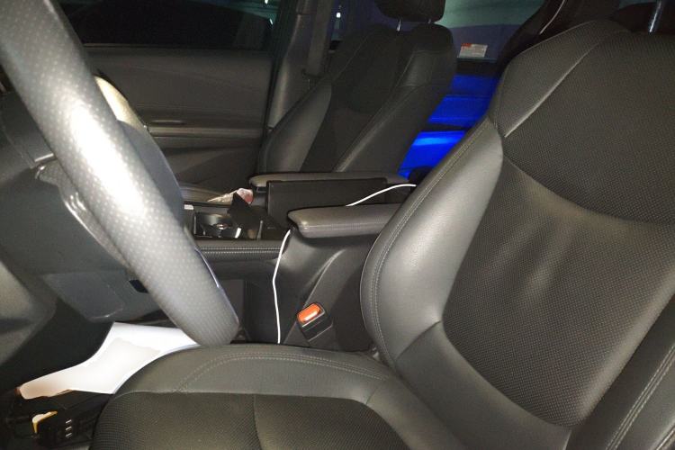 Used Toyota SIENNA 2023 2.5L Hybrid Deluxe Edition Left Front Seat