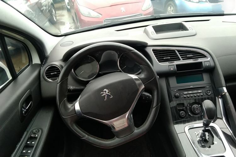 Used Peugeot 3008 2013 2.0L Automatic Trend Edition Steering Wheel