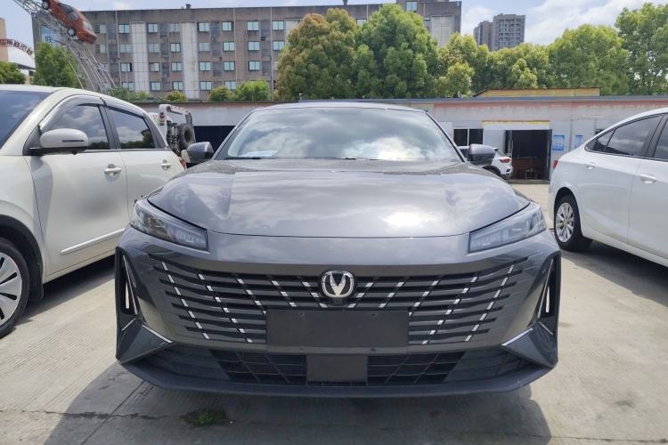 Used CHANGAN Eado 2024 1.5T GDI Automatic Prestige Edition Front