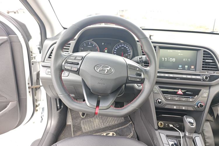 Used Hyundai Elantra (6th Generation / Lingdong) 2018 1.4T Dual-Clutch Xuan Dong · Dynamic Edition Steering Wheel