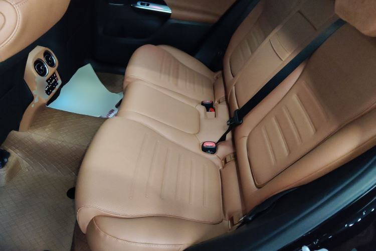 Used Mercedes-Benz GLC 2025 GLC 260 L 4MATIC Dynamic Edition Left Rear Seat