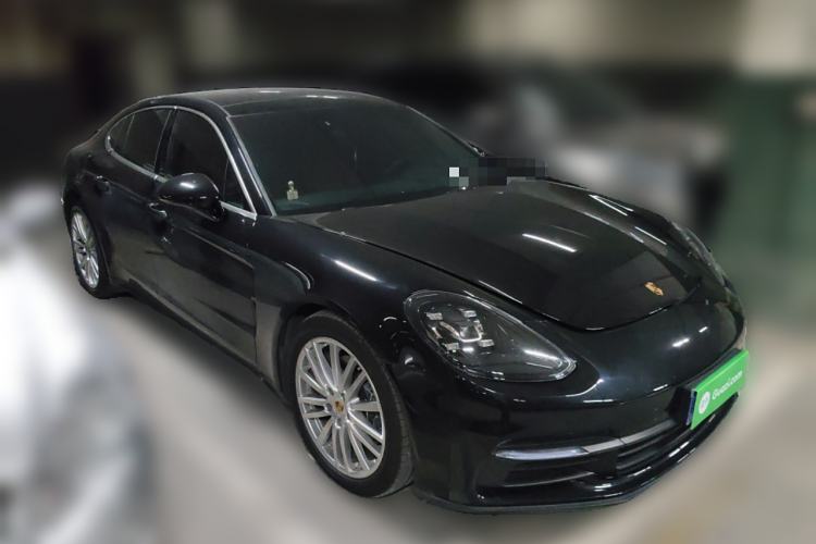 Used Porsche Panamera 2019 Panamera 2.9T Front Right 45 Deg