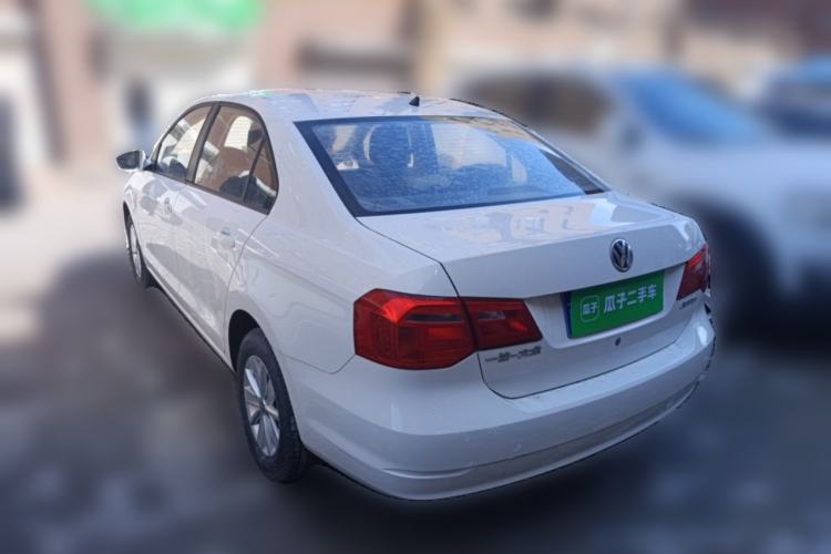 Used Volkswagen Jetta 2015 1.6L Manual Fashion Edition Rear Left 45 Deg