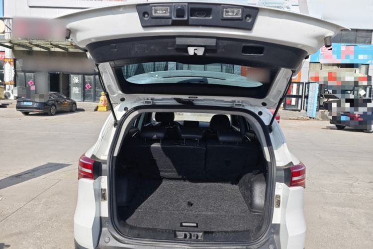 Used JETOUR X70S 2020 1.5T DCT Dynamic Version 5 Seats Trunk