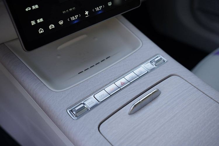 Used Geely Auto Preface L 2024 Zhiqing 1.5TD Tiangong Edition Interior 11