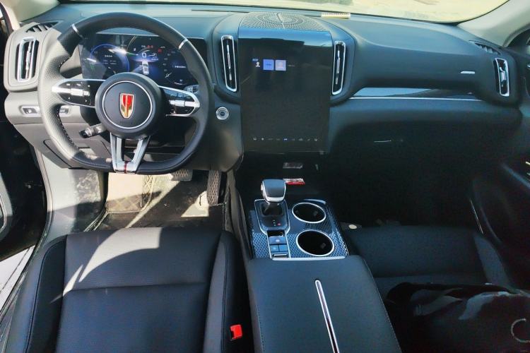 Used Hongqi HS3 PHEV 2025 Model 117km Jingwei Edition Center Console