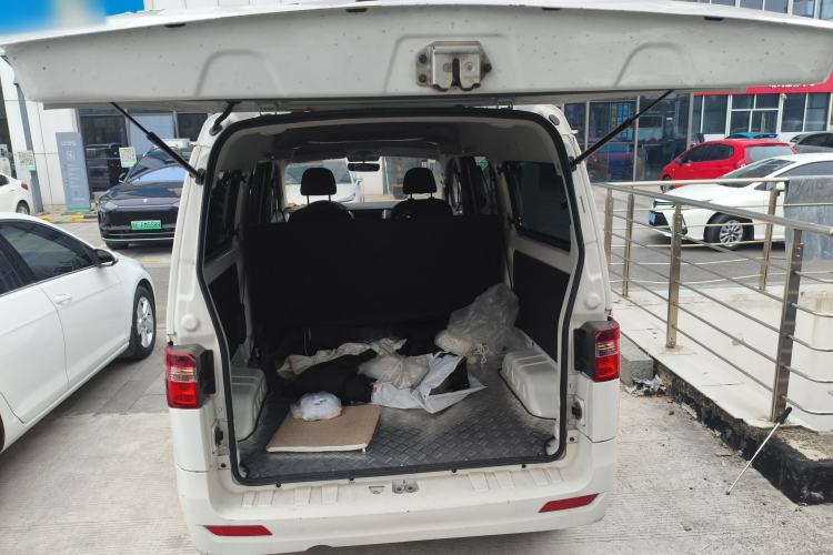 Used Jinbei Gold Hiace M Classic 2024 1.5L Engineering Lion Passenger Vehicle 5 Seats Trunk