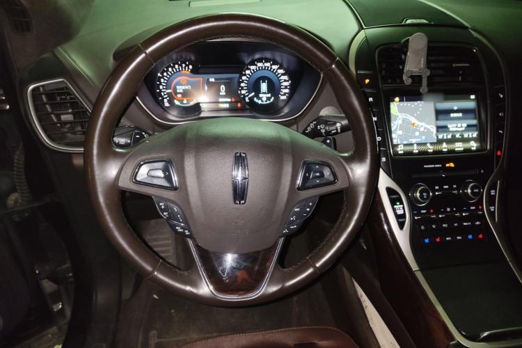 Used Lincoln MKX 2017 2.7T Four-Wheel Drive Presidential Series
