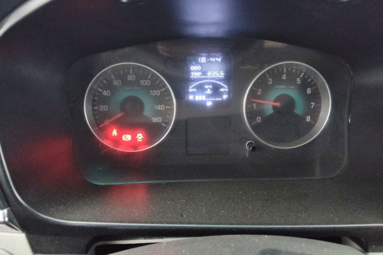 Used Jinbei New Hiace X30L 2022 1.5L Wealth Edition Air-Conditioning-Free Van China VI Standard SWC15M