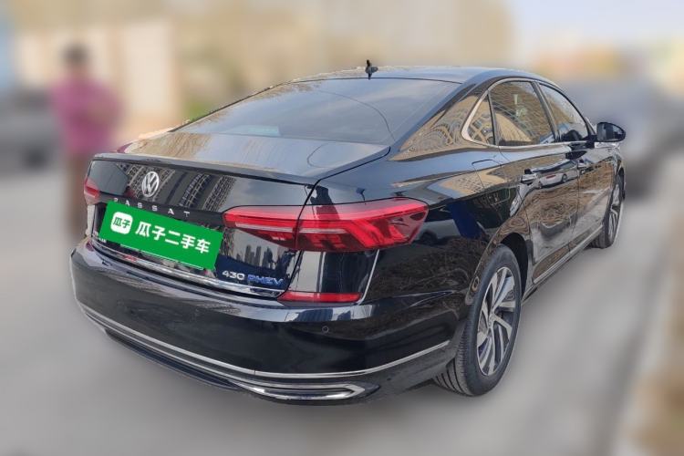 Used Volkswagen Passat New Energy 2019 430 PHEV Hybrid Luxury Edition Rear Right 45 Deg
