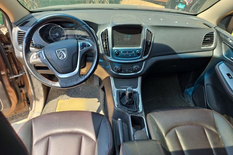 Used Baojun 560 2016 1.8L Manual Luxury Edition
