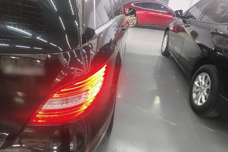 Used Mercedes-Benz R-Class 2014 R 320 4MATIC Business Model