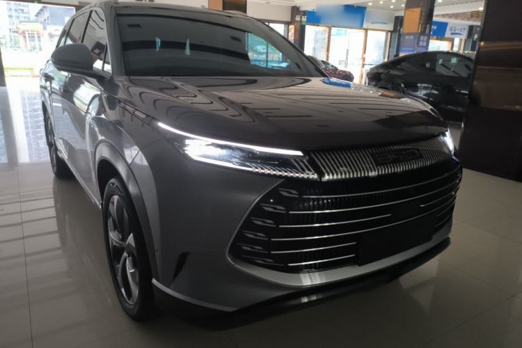 Used BYD Frigate 07 2023 DM-i 100KM Flagship Model Front Right 45 Deg