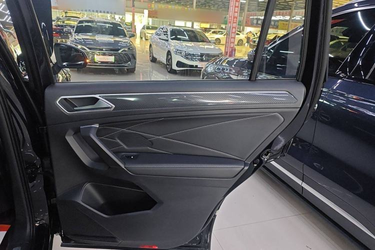 Used Volkswagen Tiguan L 2022 330TSI Automatic Two-Wheel Drive R-Line Enhanced Edition