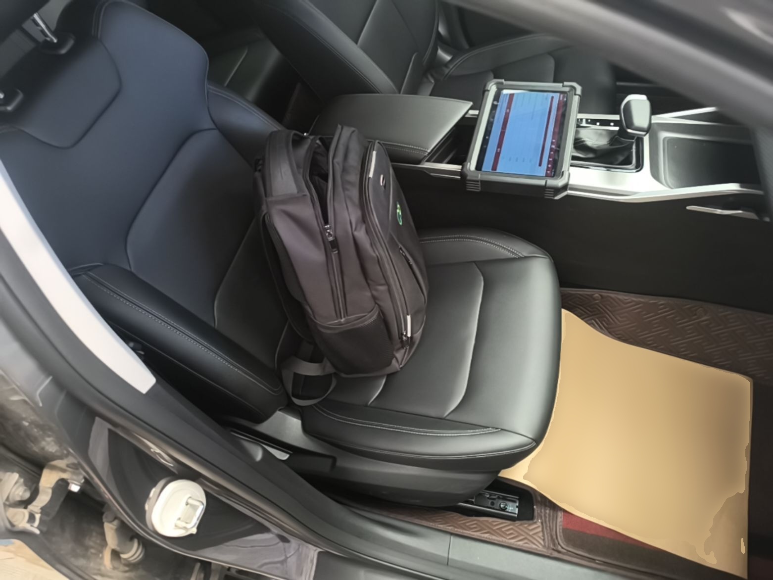 Geely Auto Emgrand 2025 4th Generation 1.5L CVT Longteng Edition — снимка 19