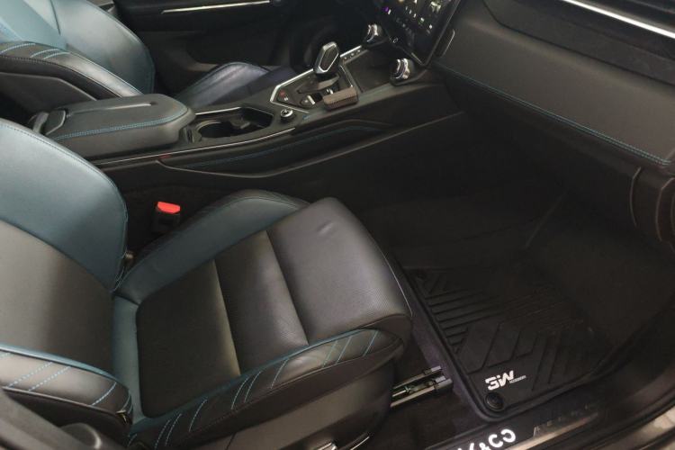 Used Lynk & Co 05 2020 2.0TD Two-Wheel Drive Shine Halo
