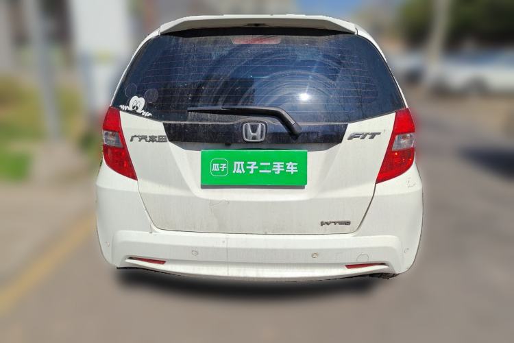 Used Honda Fit 2011 1.3L automatic comfort version
