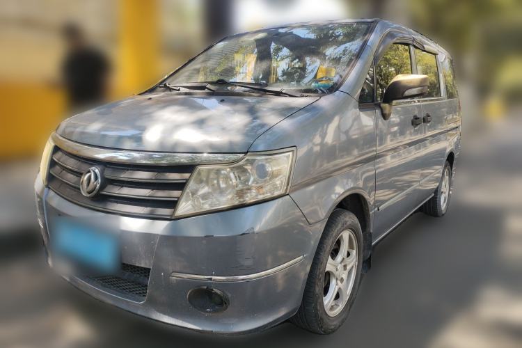 Used Dongfeng Shuaike 2013 Revised Version 1.5L Manual Comfort Trim 7 Seats China IV Standard