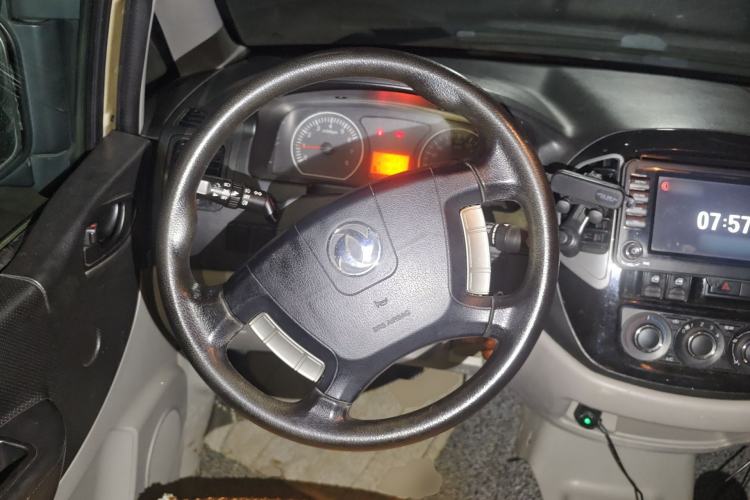 Used FORTHING Lingzhi 2017 M3L 1.6L 7-Seater Comfort Model Steering Wheel