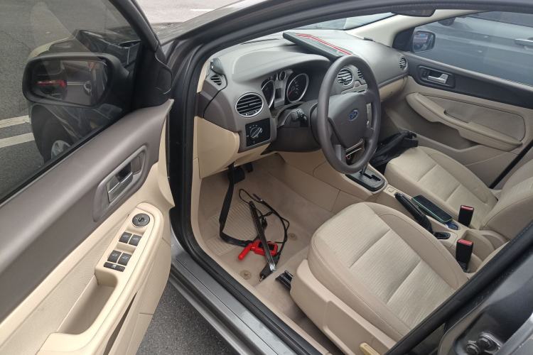 Used Ford Focus 2013 Sedan Classic 1.8L Automatic Base Model