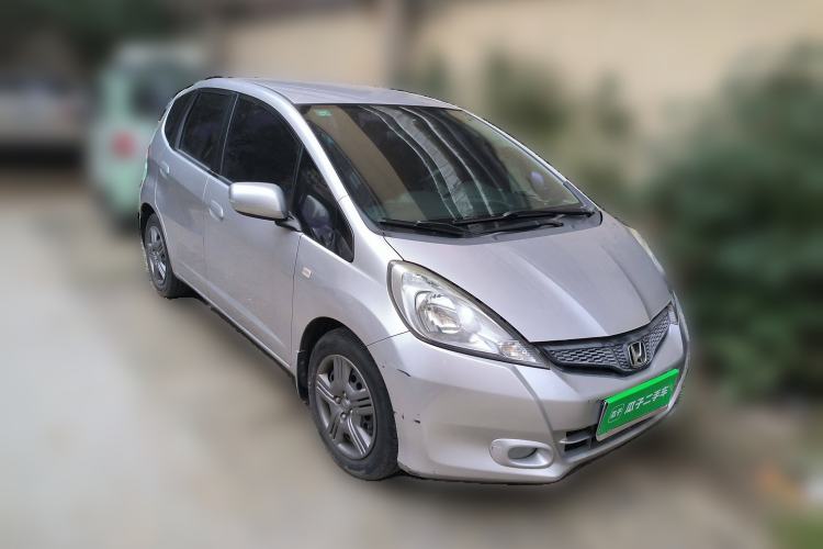 Used Honda Fit 2011 1.3L automatic comfort version
