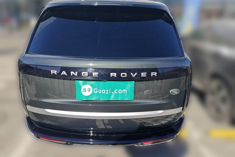 Used Land Rover Range Rover 2023 3.0 L6 400 PS Extended Long-Wheelbase Version