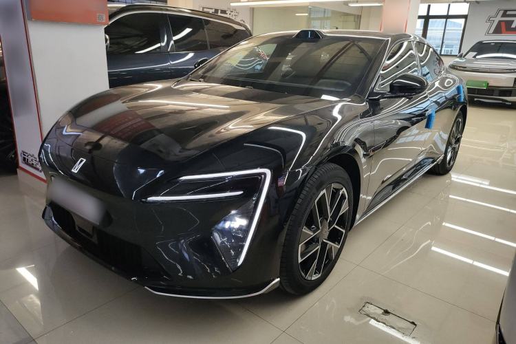 Used Avatr 06 2025 Max All-Electric Version