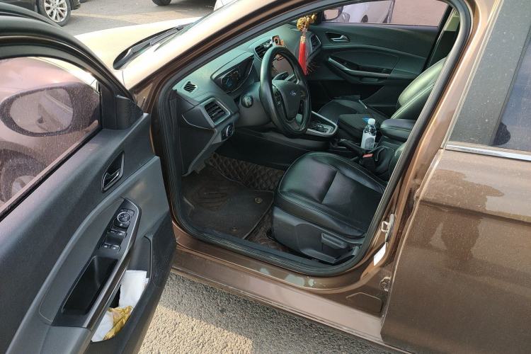 Used Ford Escort 2015 1.5L Automatic Fashion Model Driver Seat